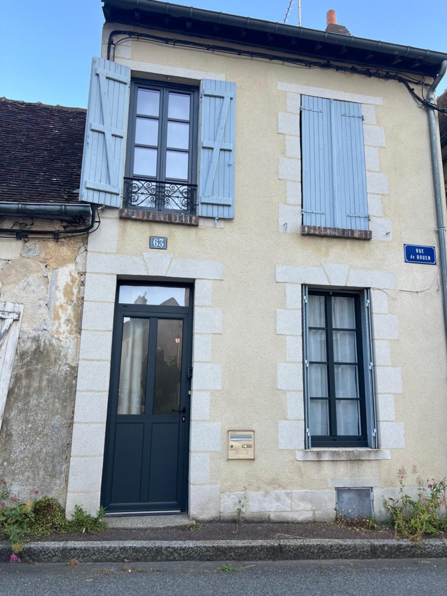 Villa La Persienne Bleue - Coeur Historique De Mortagne Au Perche Exterior foto